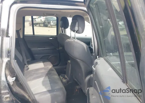 2010 Jeep Compass Sport из США, поврежденный, VIN 1J4NT4FA4AD516774